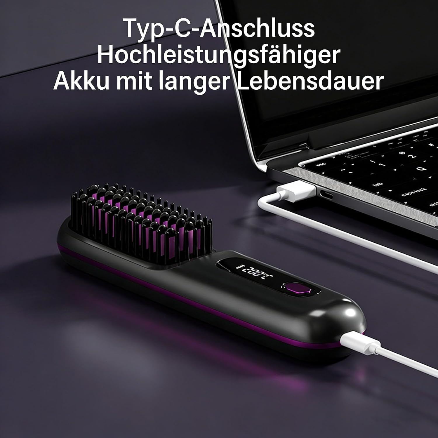 Schwarzer Glättebürstenkamm mit violetten Borsten, der an einen Laptop angeschlossen ist.