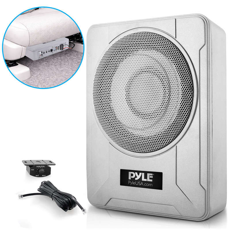 Ein silberner Subwoofer mit Pyle-Logo, zusammen mit einem Kabel und einem Steuergerät.