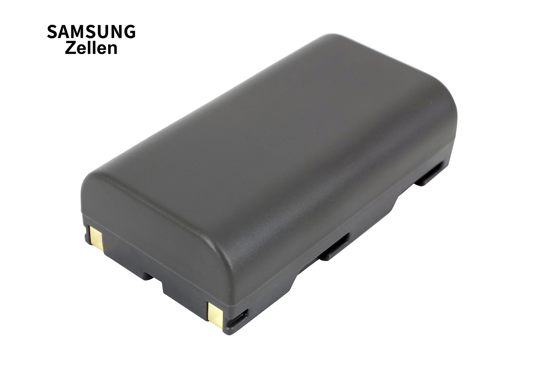 Ein grauer Samsung Akku mit goldenen Kontakten auf weißem Hintergrund.