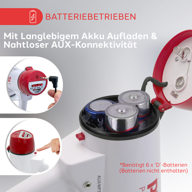 Megafon mit geöffnetem Batteriefach, drei D-Batterien eingesetzt. AUX-Anschluss.