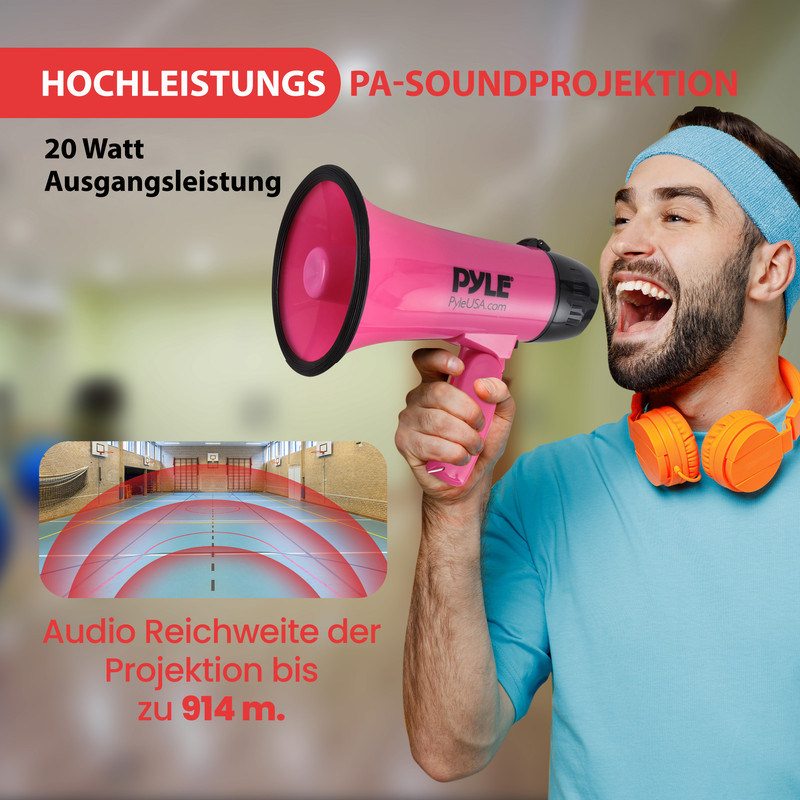 Mann schreit in pinke Megafon; innen Sportplatz mit roten Schallwellen.