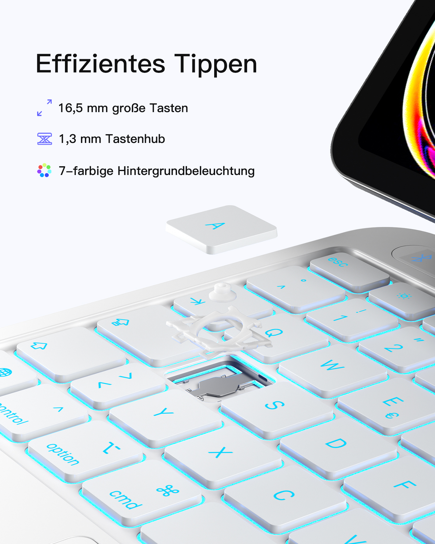 Eine weiße Tastatur mit blauer Hintergrundbeleuchtung und einem Teil eines Tablets.