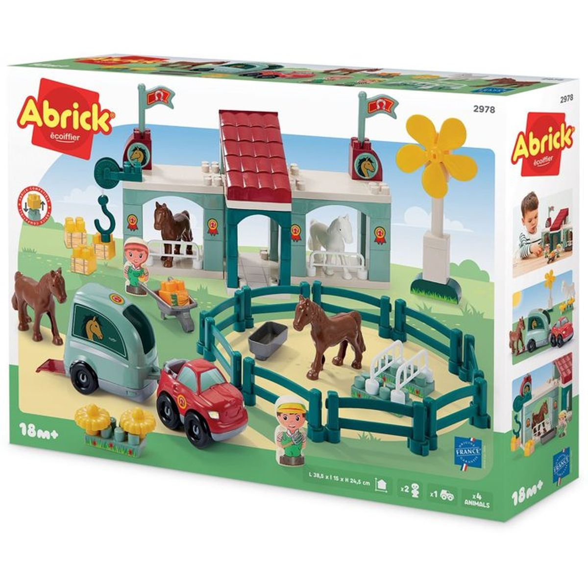Set gioco fattoria Abrick con personaggi, cavalli, rimorchio e auto.