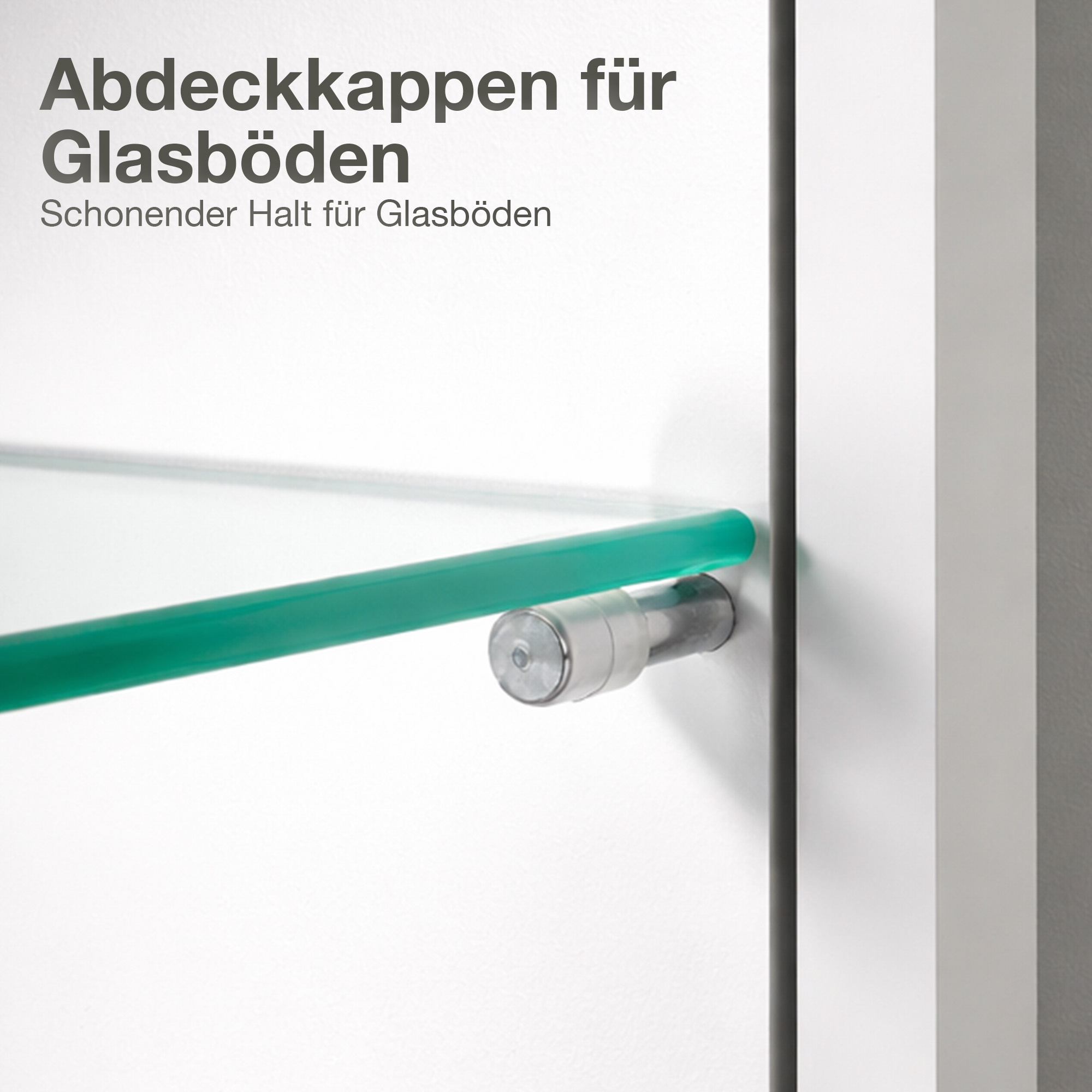 Grünes Glasregal mit silbernem Halter an weißer Wand.