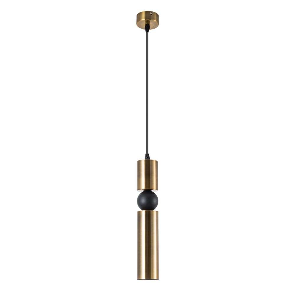 Eine goldene Pendelleuchte mit einem schwarzen Kugeldetail zwischen zwei zylindrischen Elementen.