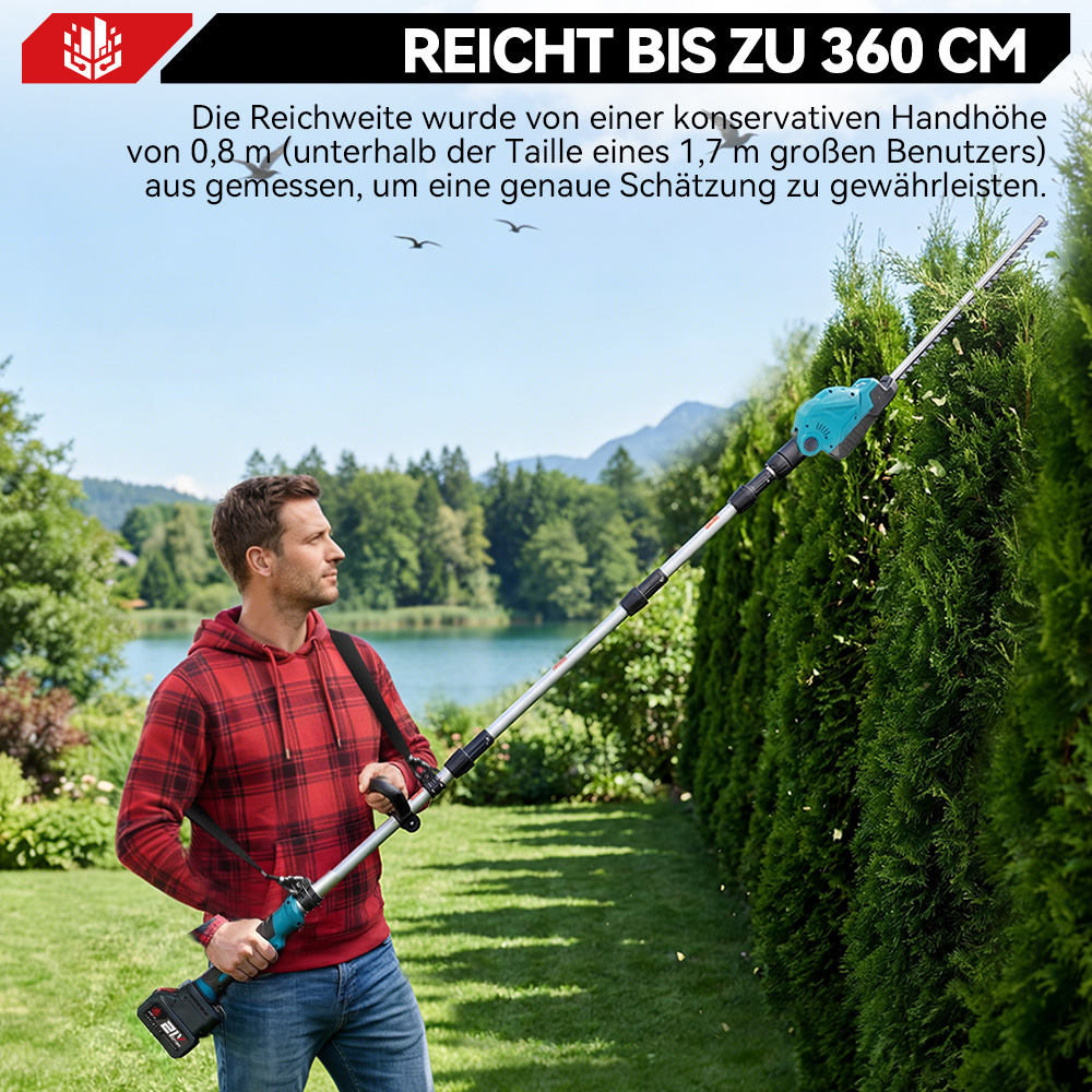 Mann schneidet Hecke mit ausziehbarer Elektroschere. See und Berge im Hintergrund.