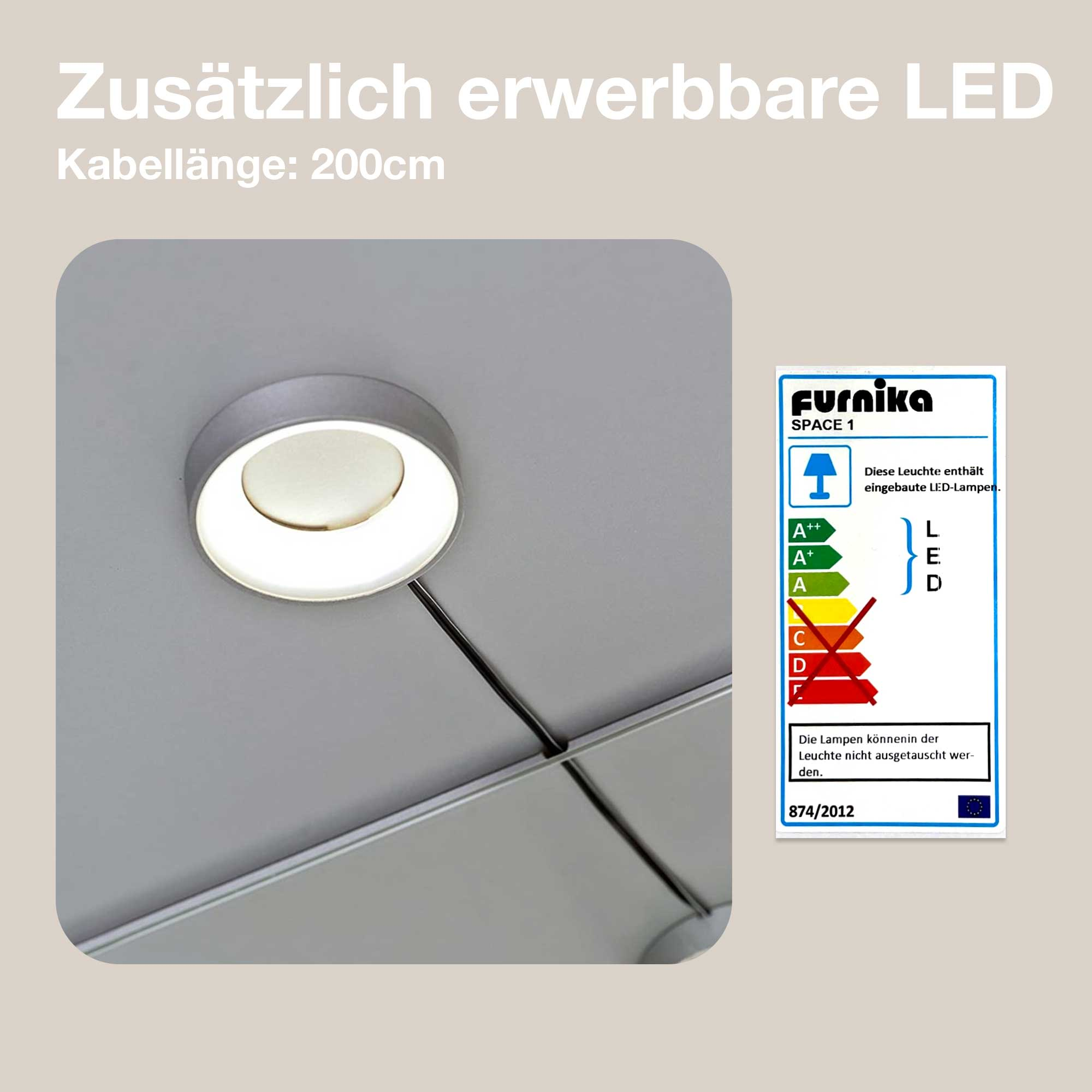 Eine runde LED-Deckenleuchte mit integriertem Leuchtmittel und Energieeffizienzlabel.
