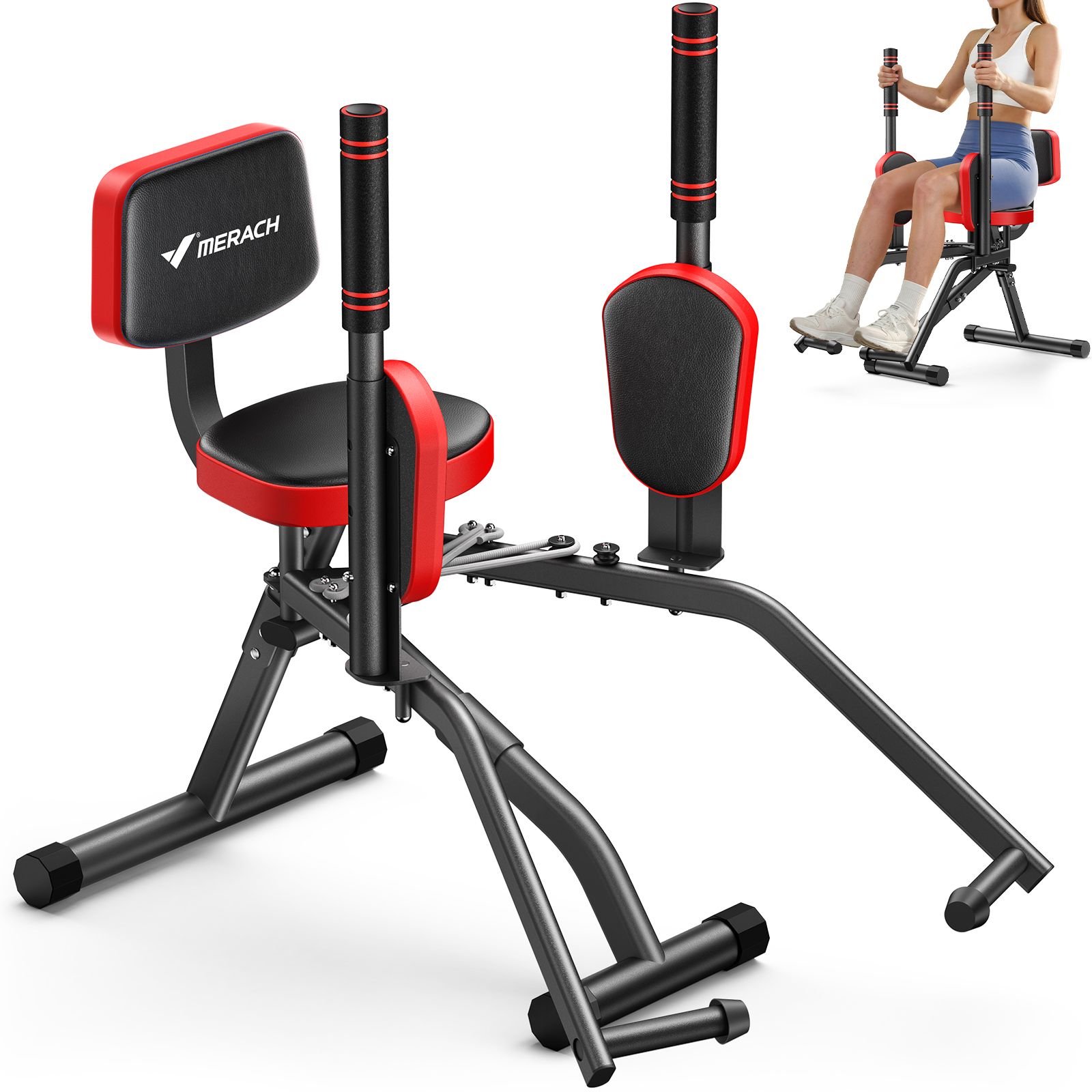 Ein rotes und schwarzes Fitnessgerät mit Sitz und Griffen. Eine Frau trainiert darauf.