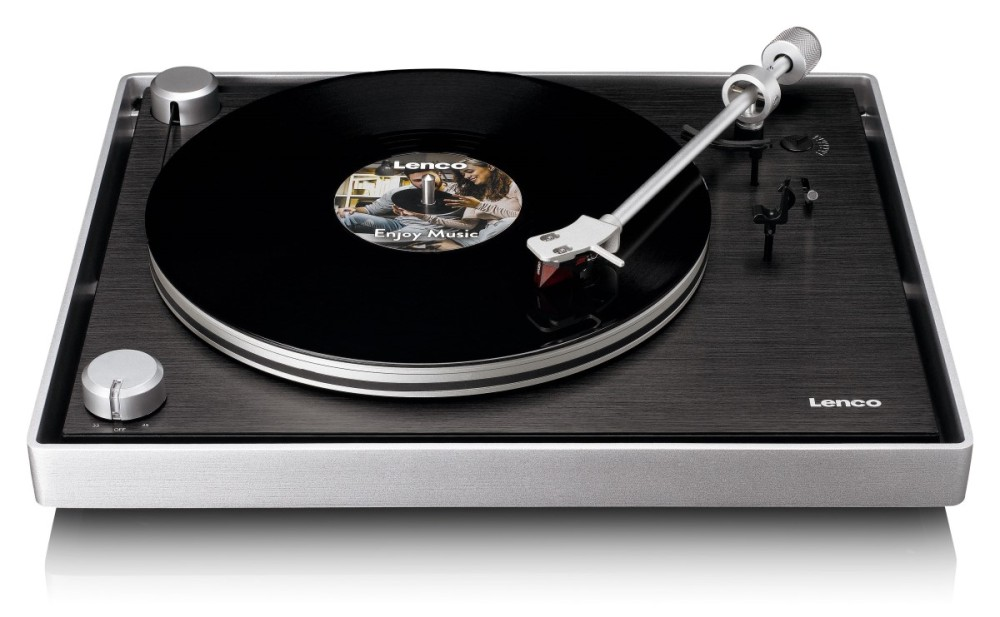 Gramofon Lenco z czarną płytą i srebrnym ramieniem.