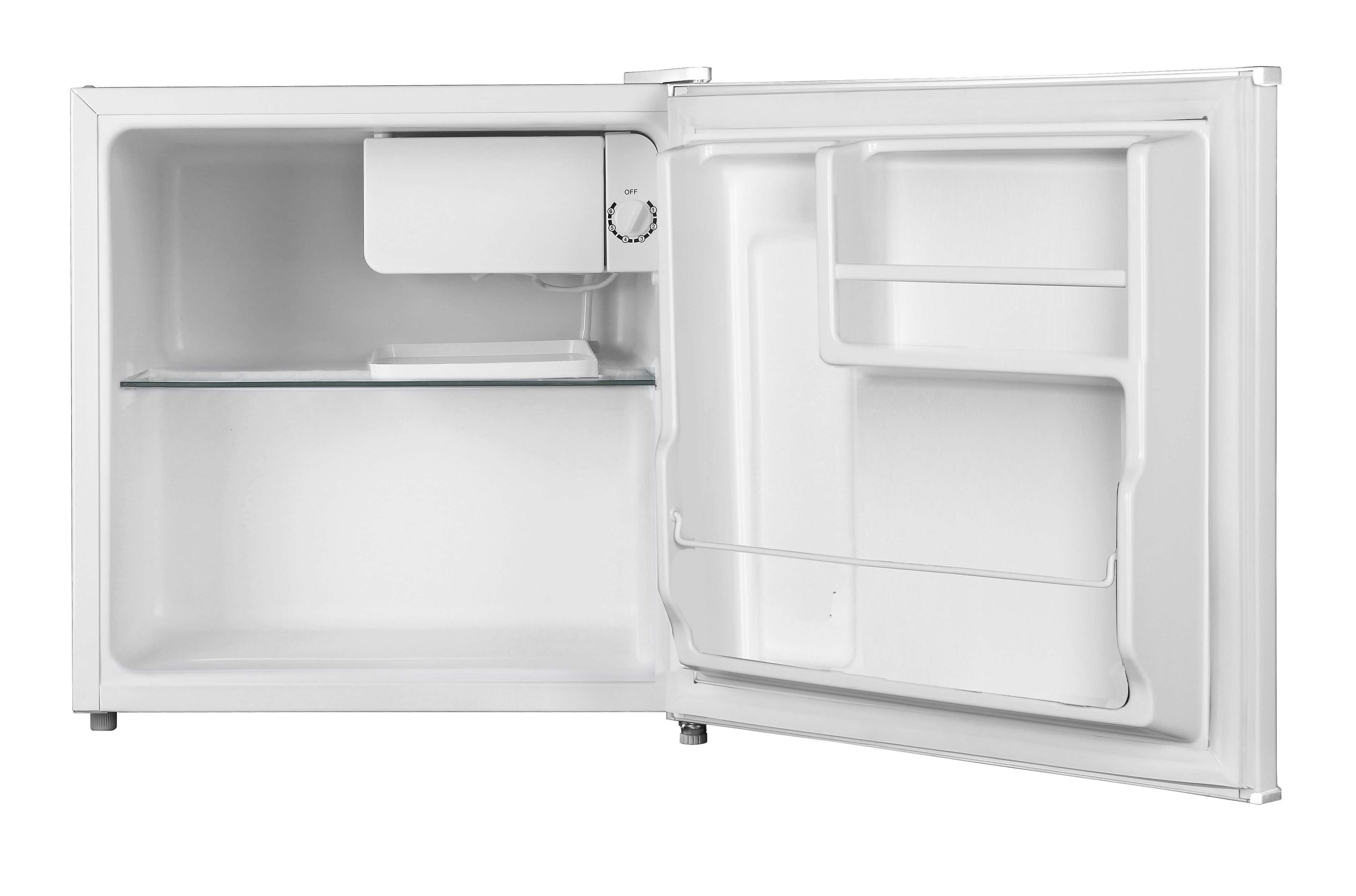 Ein offener, weißer Kühlschrank mit einem Regal und einer Tür mit Fächern.