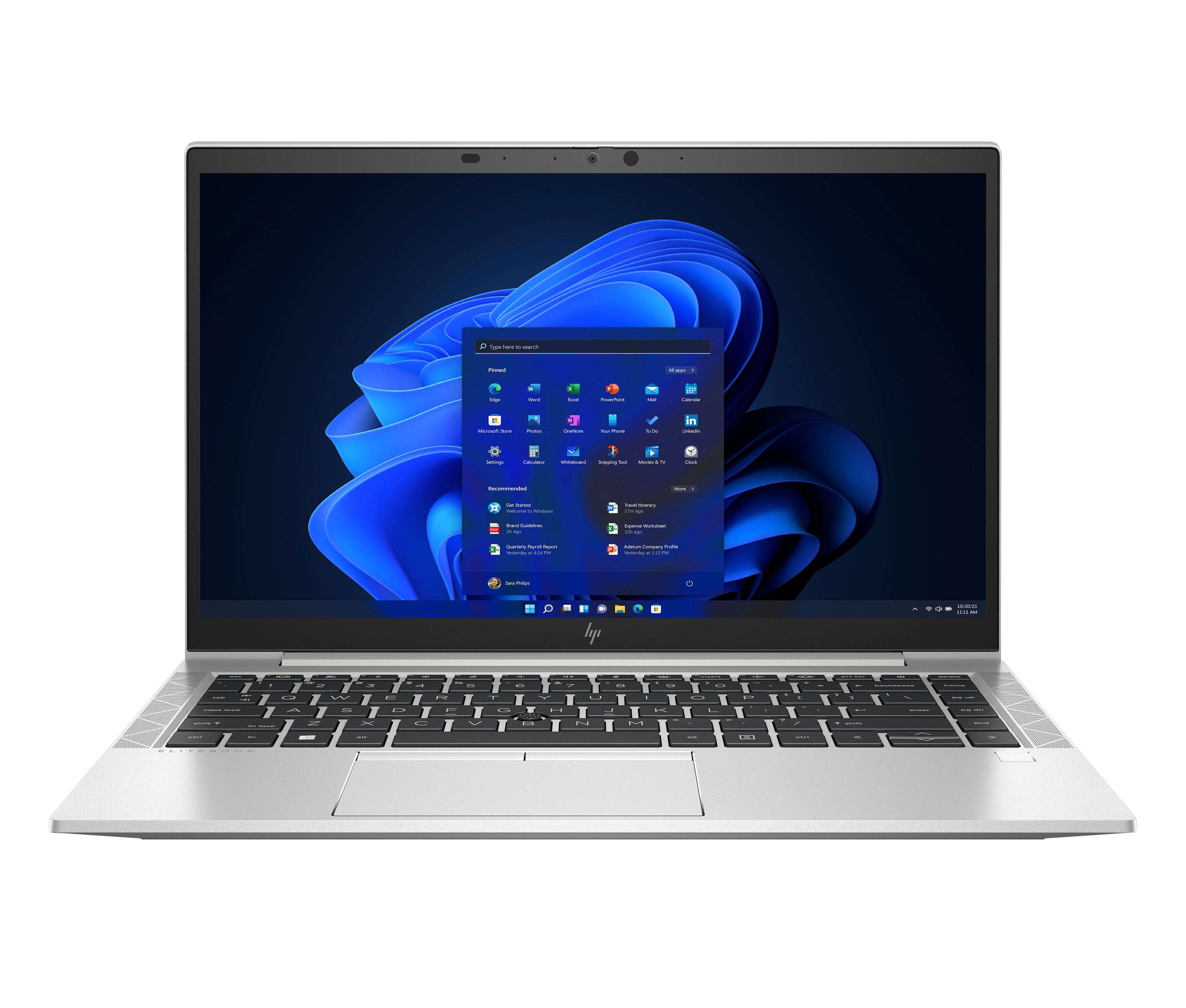 Een zilveren laptop met het Windows 11 startmenu en een blauwe achtergrondafbeelding.