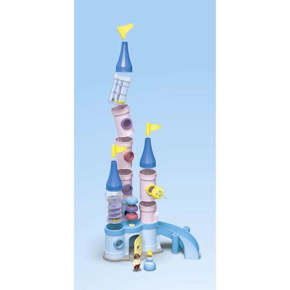 Ein bunter Spielzeug-Märchenschloss-Turm mit Rutsche und Figuren.