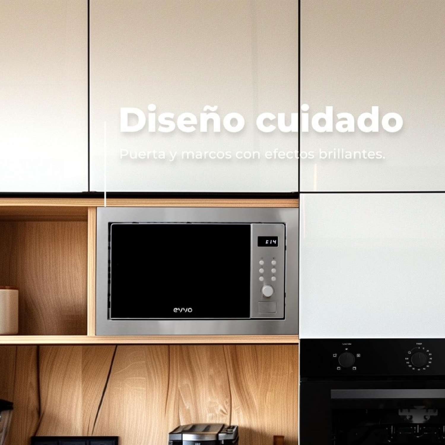 Un interior de cocina moderno con microondas y horno empotrados.