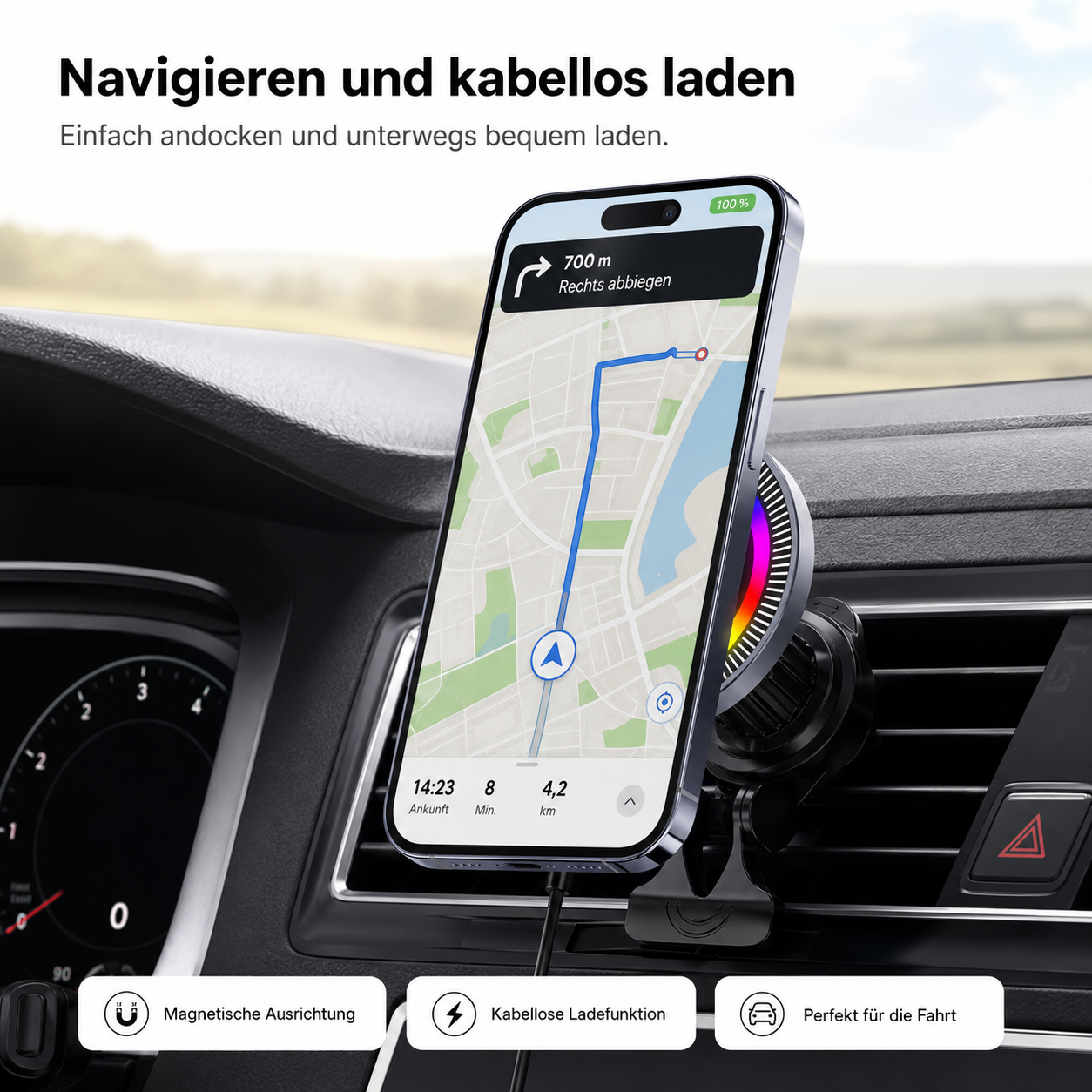 Smartphone mit Navigations-App auf Autohalterung, lädt kabellos.