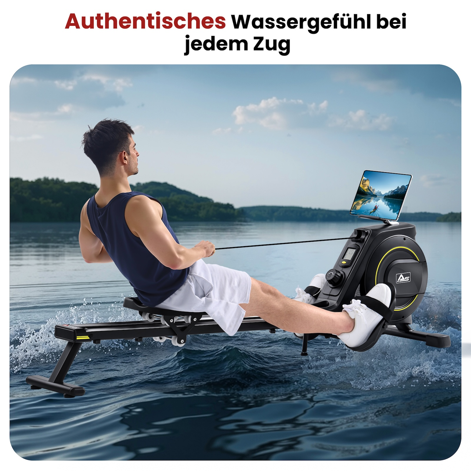 Ein Mann rudert auf einem Fitnessgerät auf dem Wasser, mit Bergszenen auf dem Tablet.