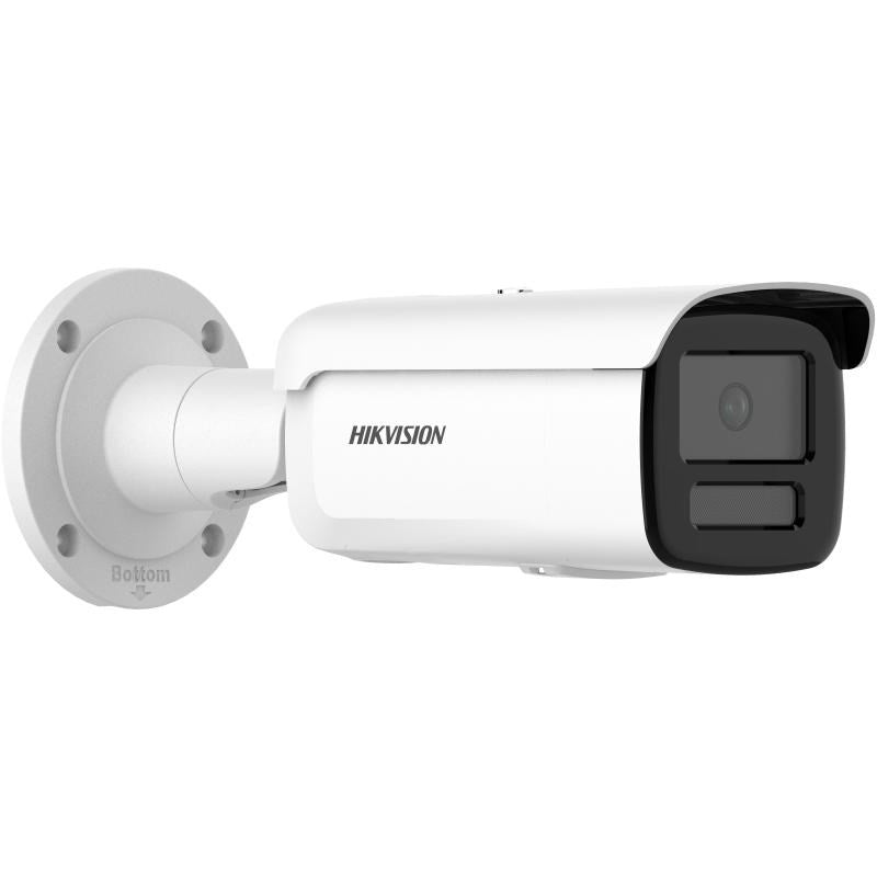 Cámara de seguridad blanca Hikvision tipo bala con carcasa de lente negra y soporte.