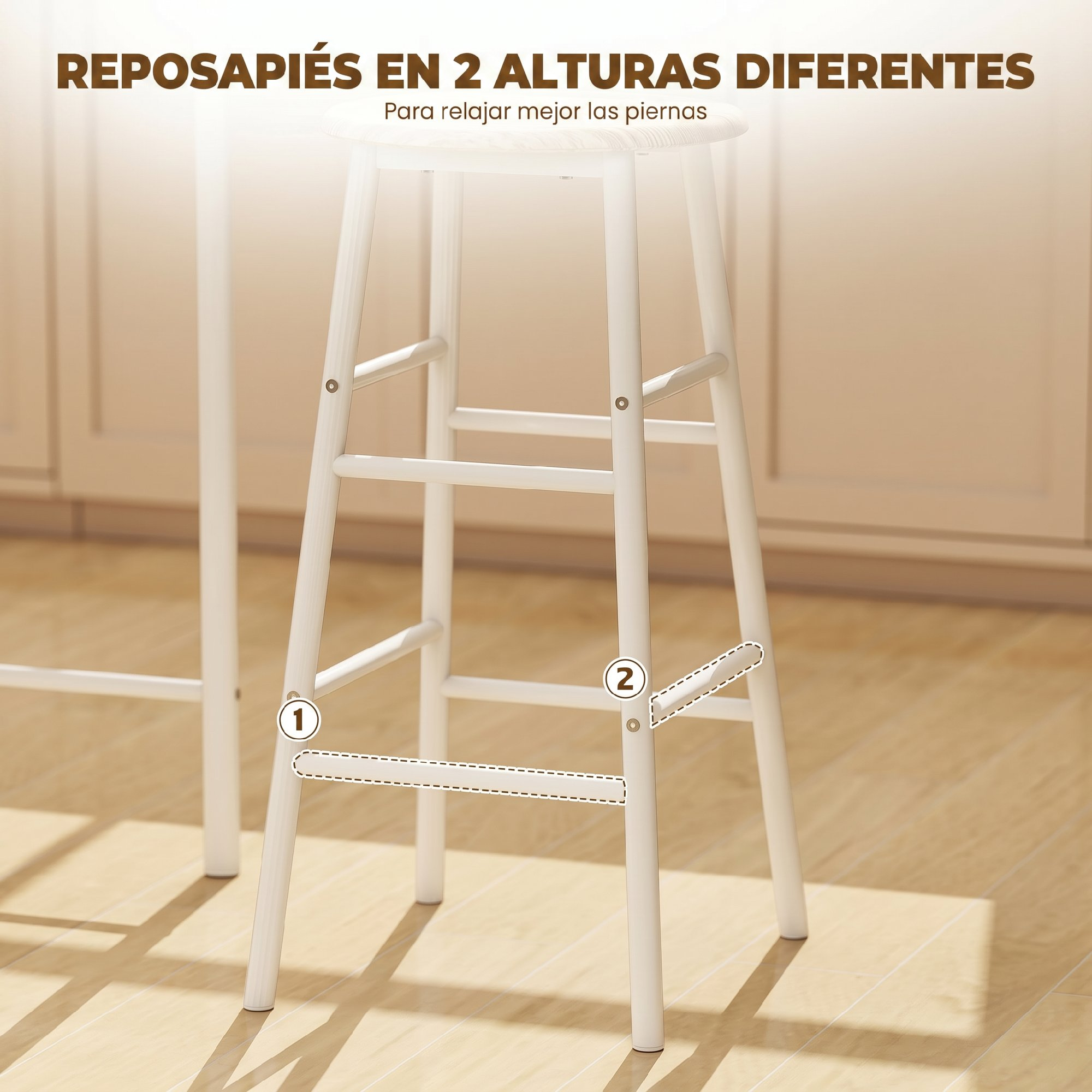Un taburete blanco con dos reposapi2s a diferentes alturas.