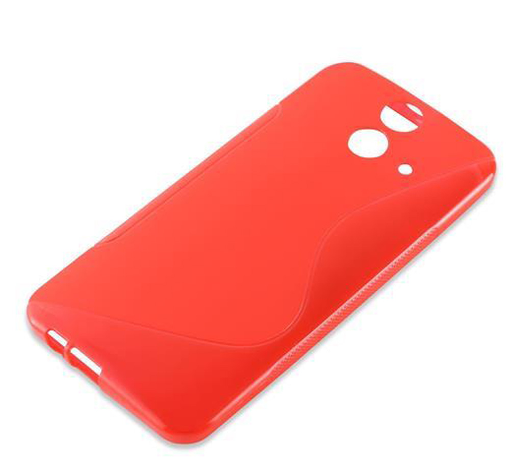 Una custodia rossa per telefono con ritagli per fotocamera e flash.