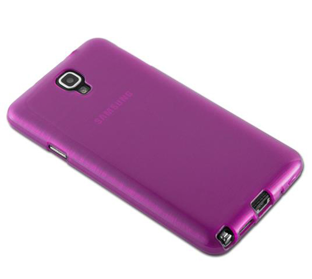 Una cover viola per telefono Samsung giace su uno sfondo bianco. È una cover lucida.