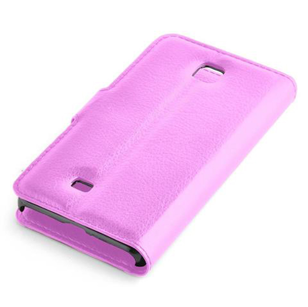 Una custodia rosa chiaro in ecopelle si trova su sfondo bianco.