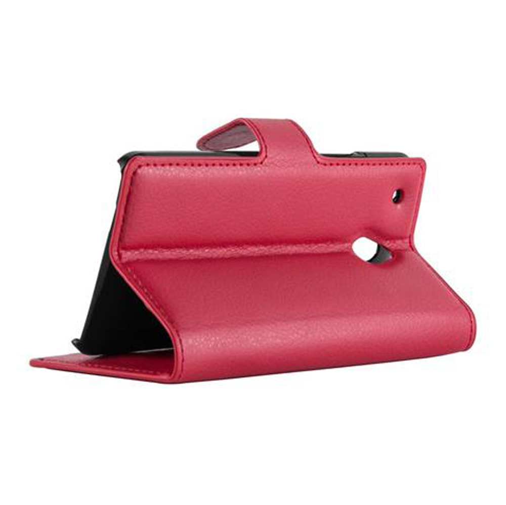 Una custodia rossa in ecopelle per tablet con funzione stand.