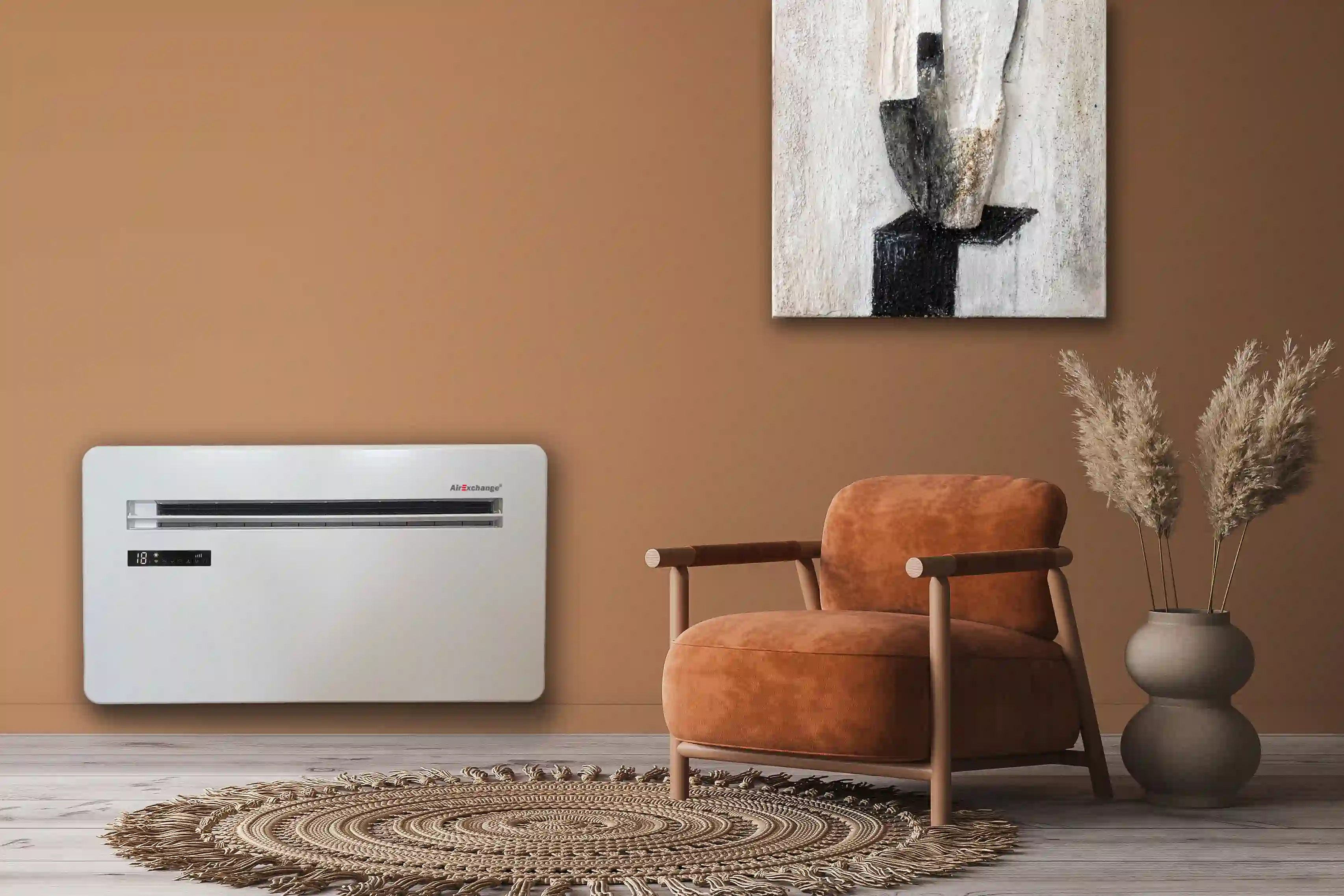 Een witte airconditioner hangt aan een bruine muur boven een rond vloerkleed.