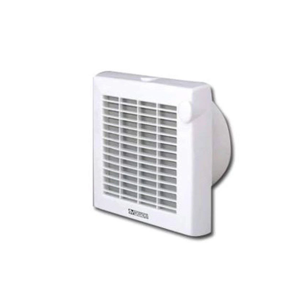 Un ventilatore di scarico bianco con griglia frontale, montato a muro.