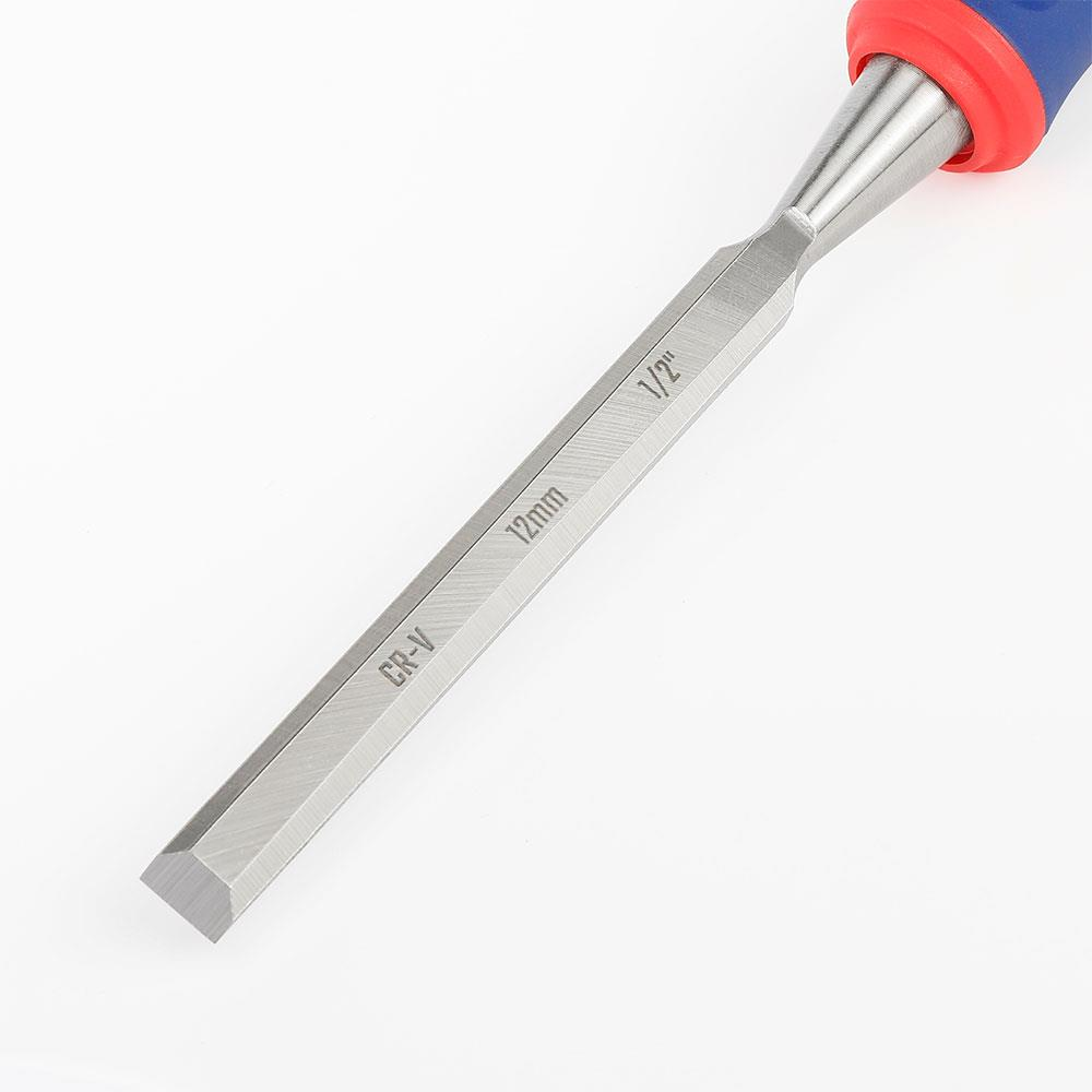 Kırmızı ve mavi saplı metal keski, 12mm ve 1/2 inç olarak işaretlenmiş.