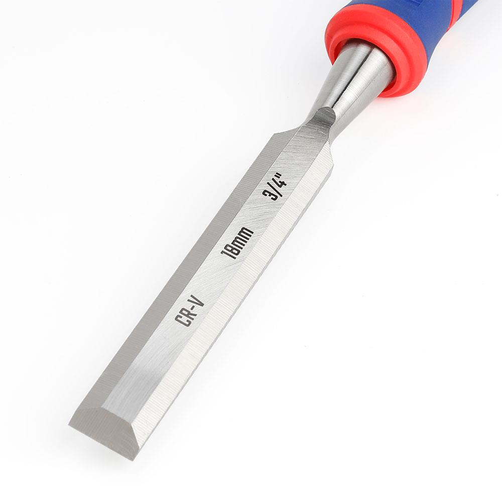 Mavi-kırmızı saplı ve 18mm/3/4" CR-V çelik bıçaklı bir keski.