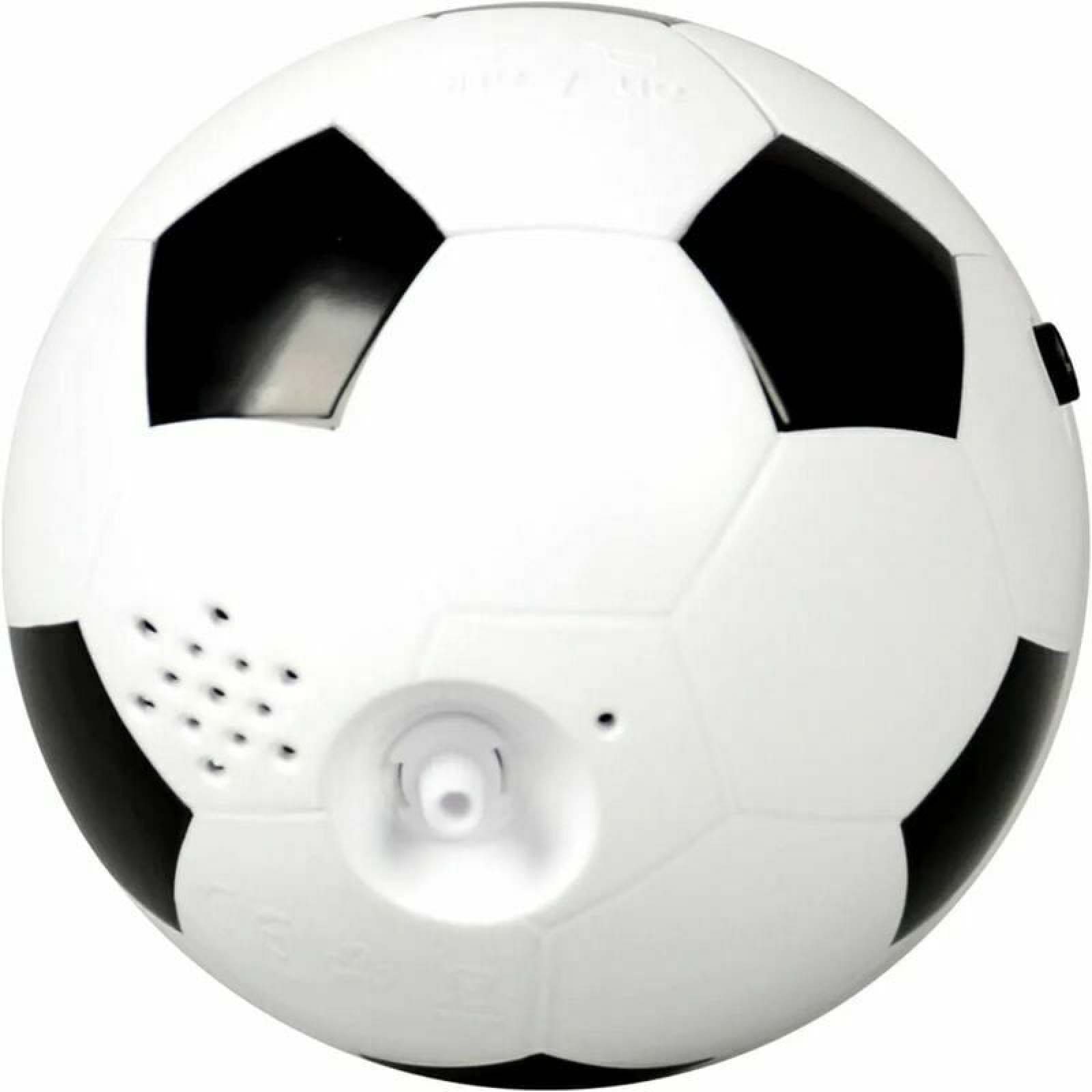 Ein weißer Fußball mit schwarzen Fünfecken, hat eine kreisförmige Vertiefung.