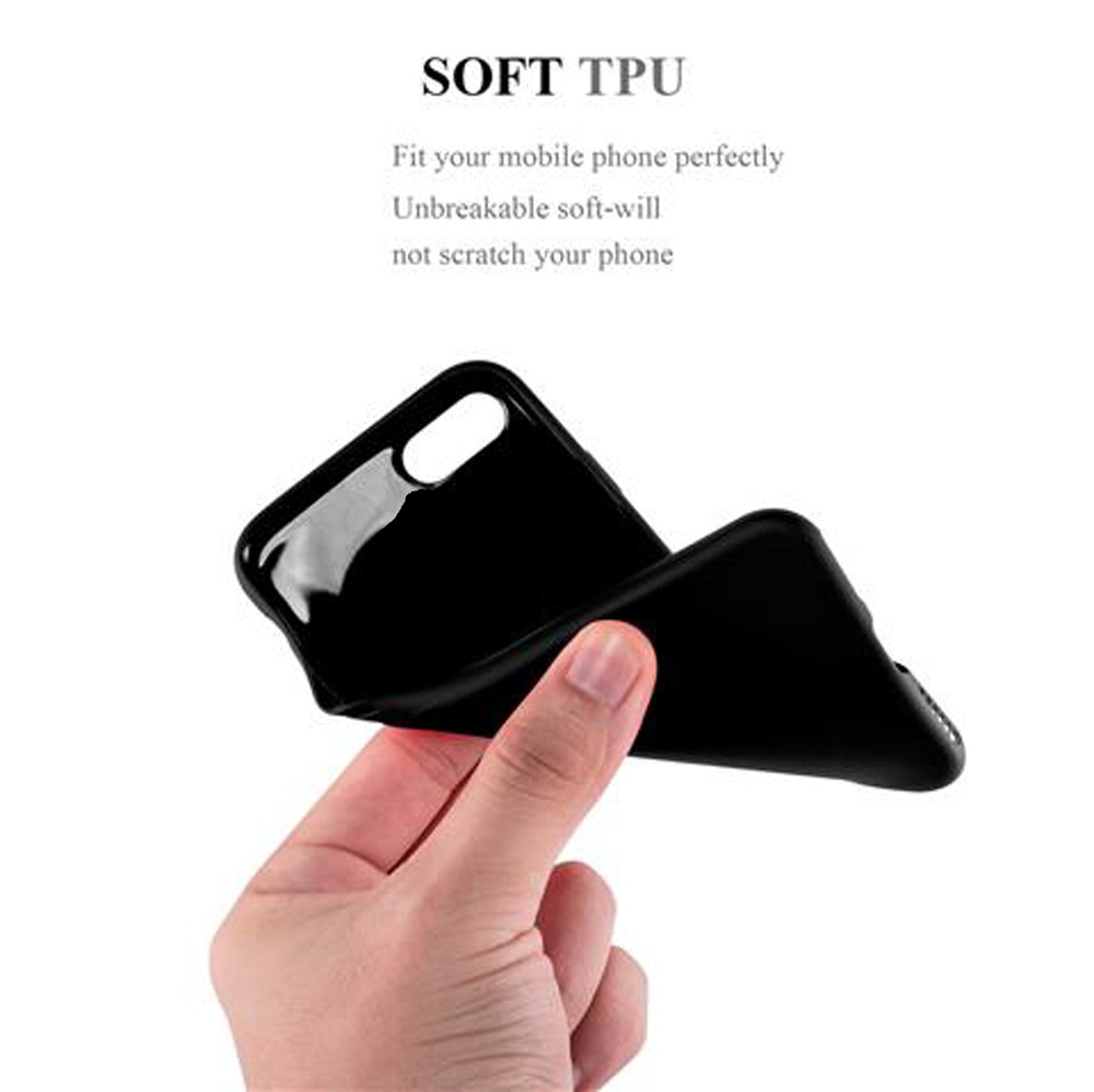 Custodia nera per telefono tenuta in mano, materiale TPU morbido.