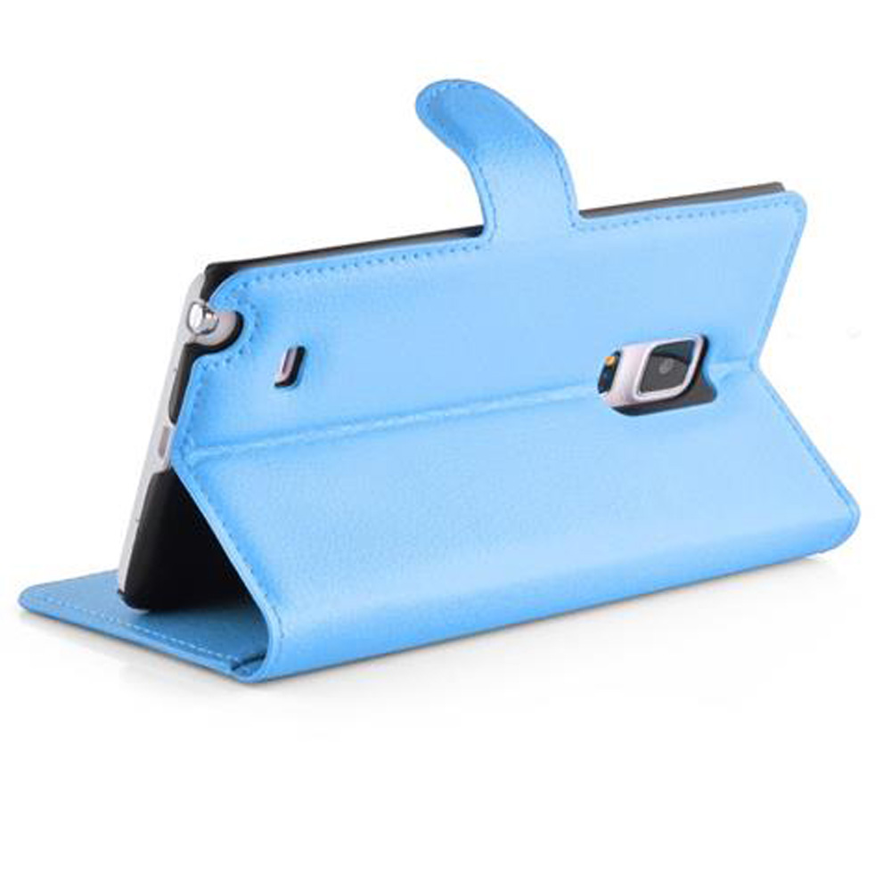 Custodia per tablet azzurra con funzione stand e ritagli per fotocamera e porte.