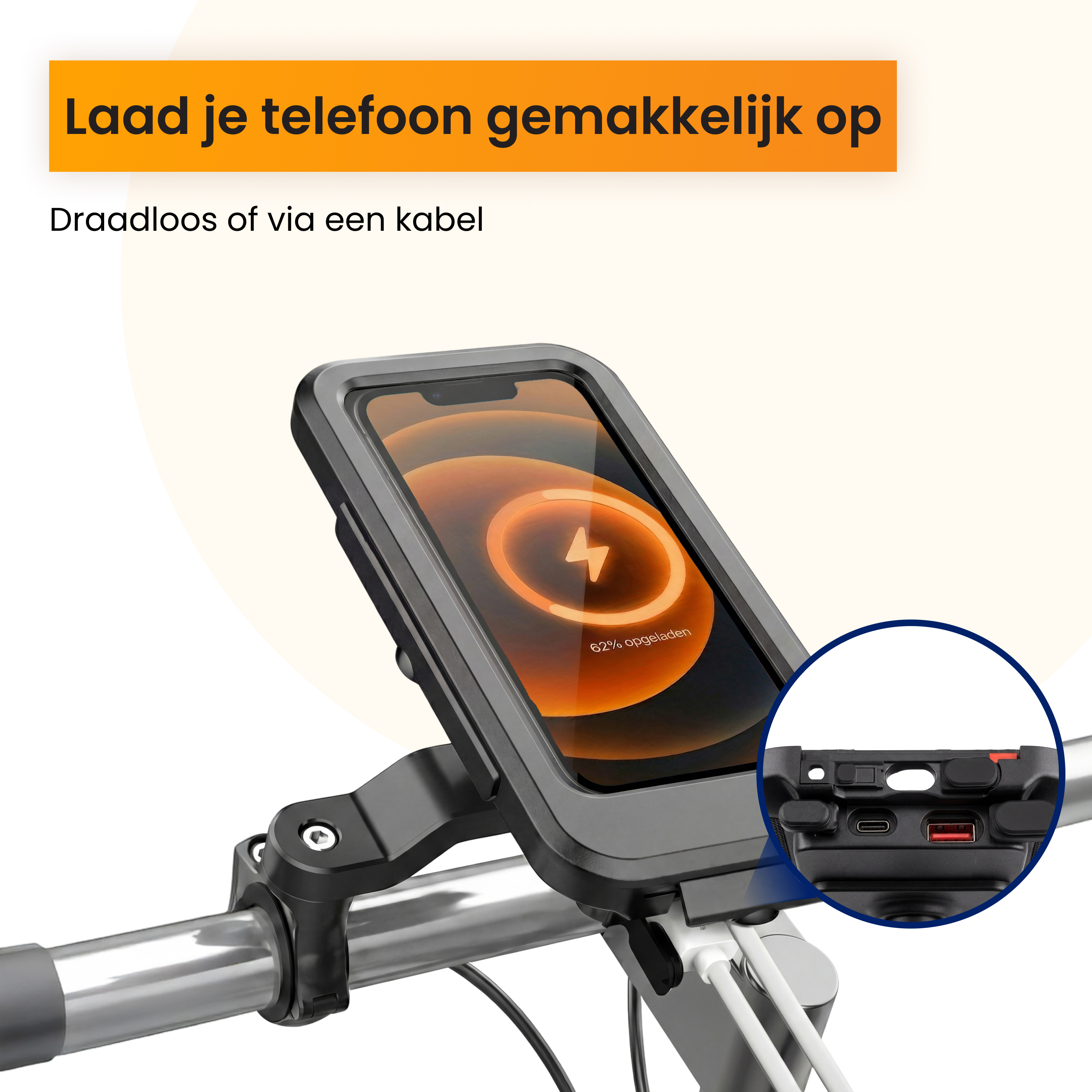 Ein Smartphone wird in einer grauen Hülle an einem Lenker befestigt und geladen.