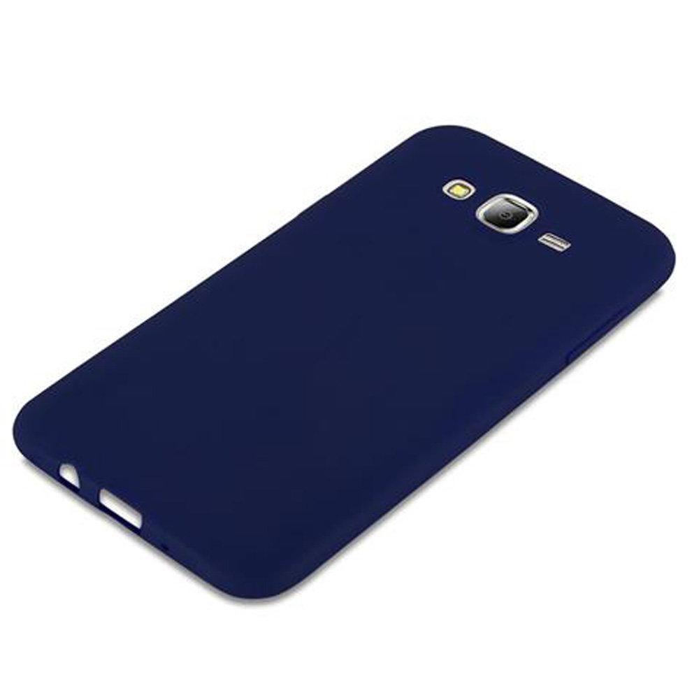 Custodia per telefono blu scuro con aperture per fotocamera e flash, su sfondo bianco.