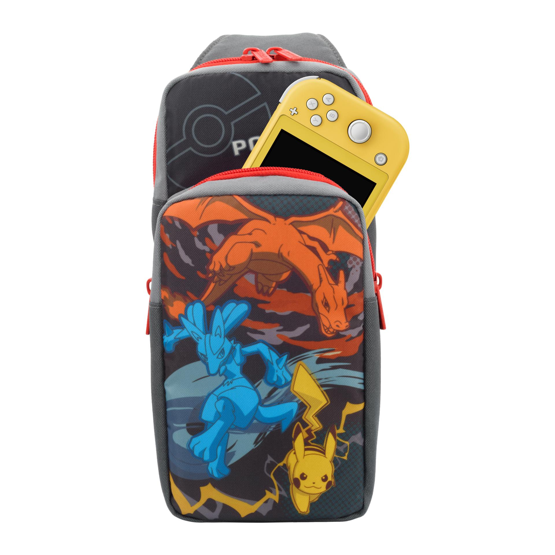 Torba z motywem Pokemon z Charizardem, Lucario i Pikachu. Włożono żółtego Nintendo Switch Lite.