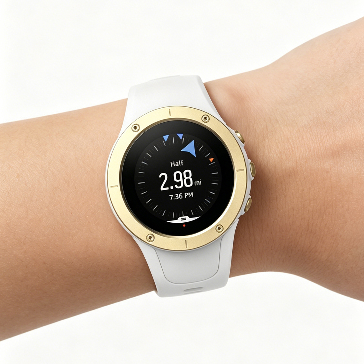 Orologio smart bianco con ghiera dorata al polso, mostra 2,98 miglia e 19:36.