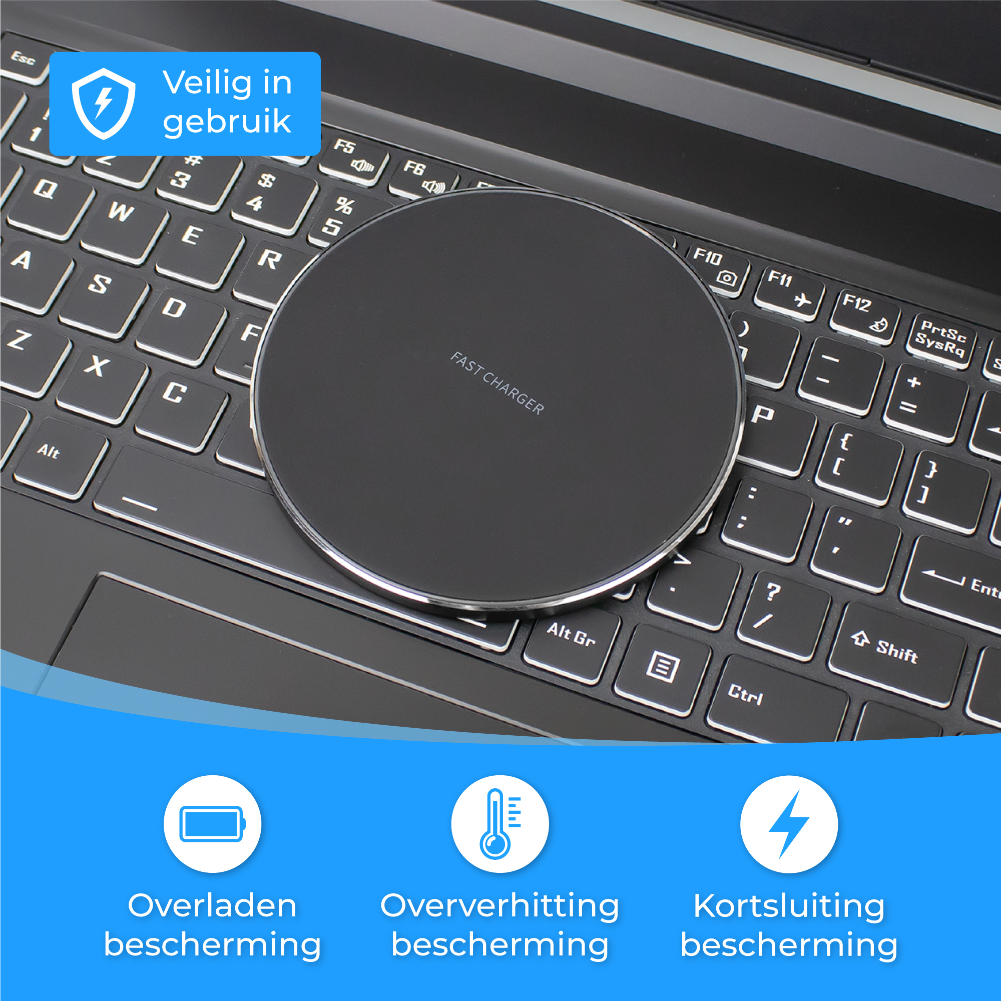 Zwarte snellader op een toetsenbord. Iconen voor overladen, oververhitting, kortsluiting.