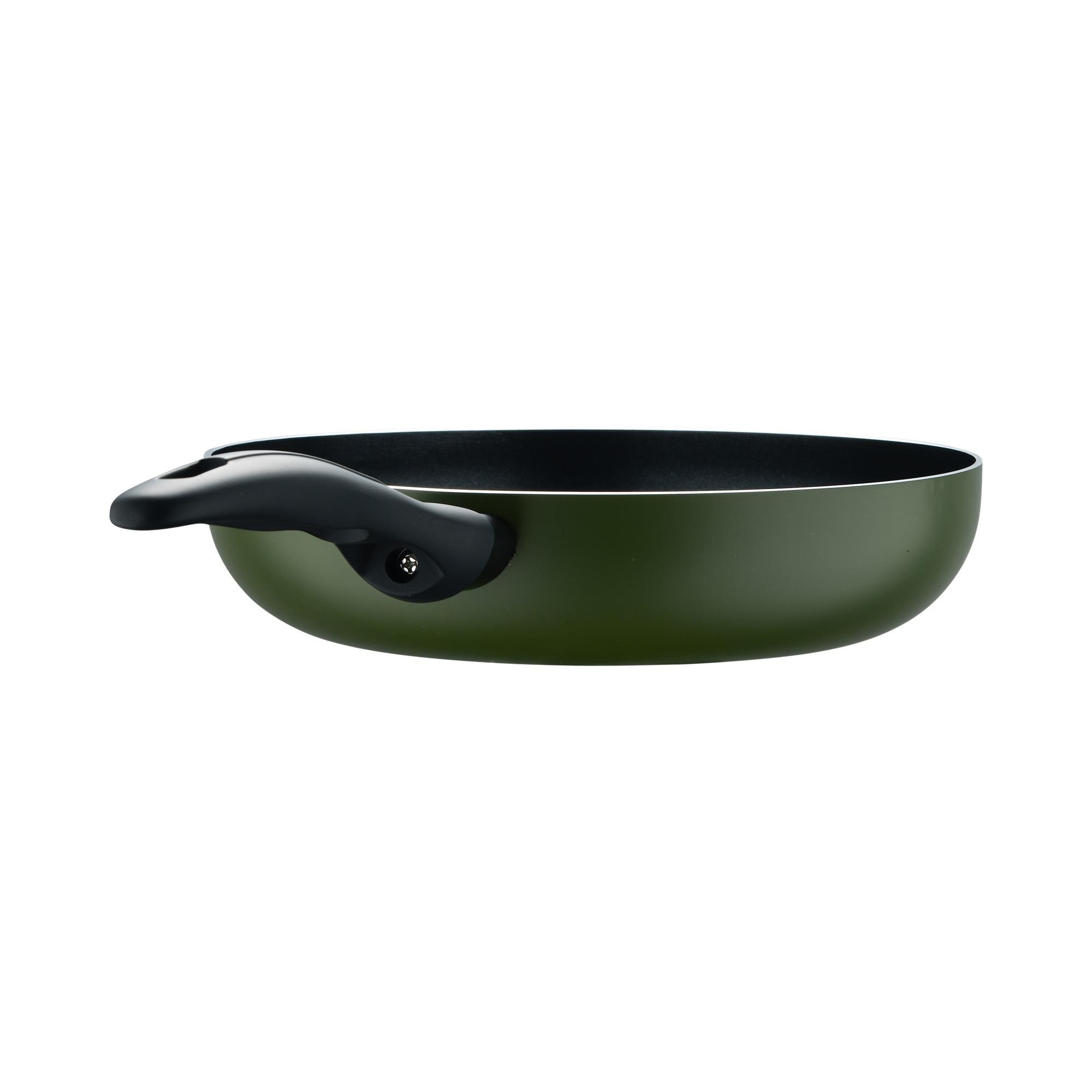 Sartén verde oscuro con mango negro, aislada sobre fondo blanco.