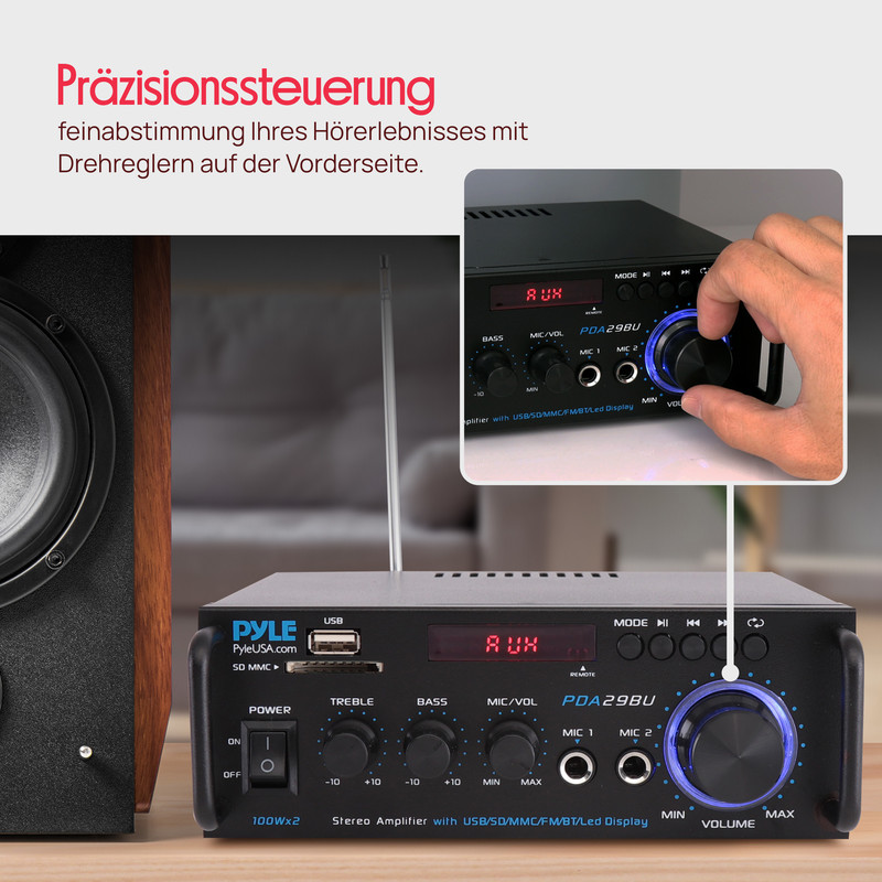 Ein Stereo-Verstärker mit Bedienfeld, Lautsprecher und Hand, das einen Knopf dreht.