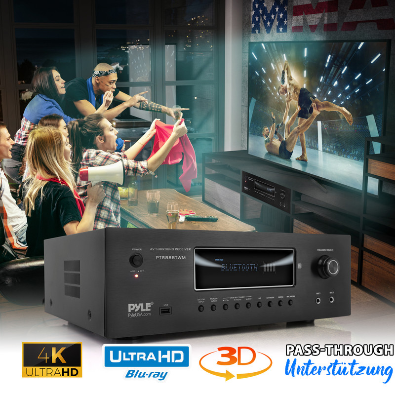 Gruppe schaut MMA auf dem Fernseher, AV-Receiver im Vordergrund.