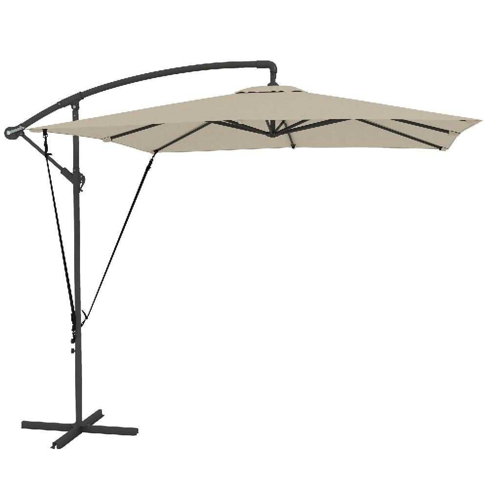 Un ombrellone a sbalzo beige con telaio curvo in metallo nero, isolato su sfondo bianco.
