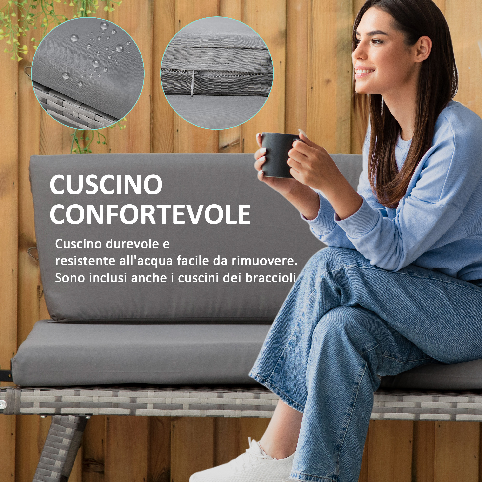 Donna seduta su divano grigio con tazza; sfondo in legno.