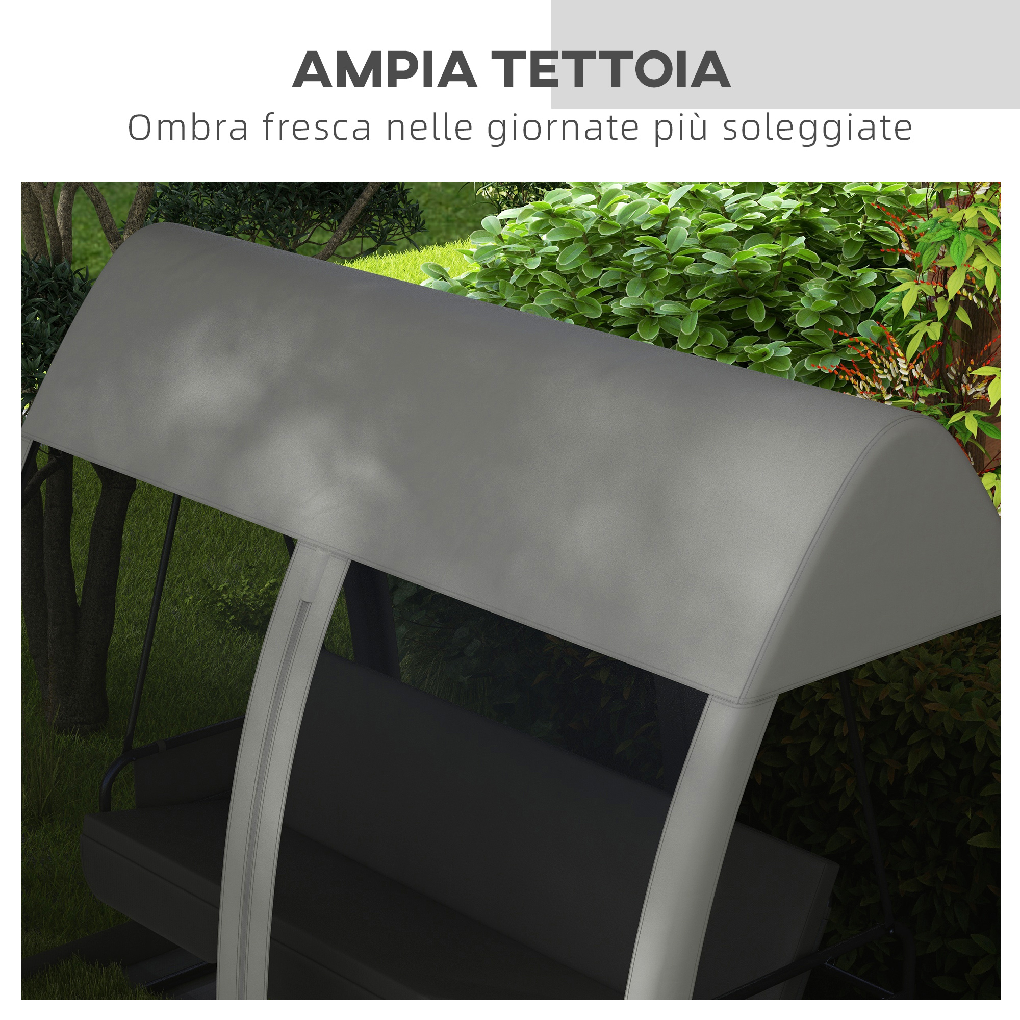 Tettoia grigia di un'altalena da giardino con cespugli verdi e alberi sullo sfondo.