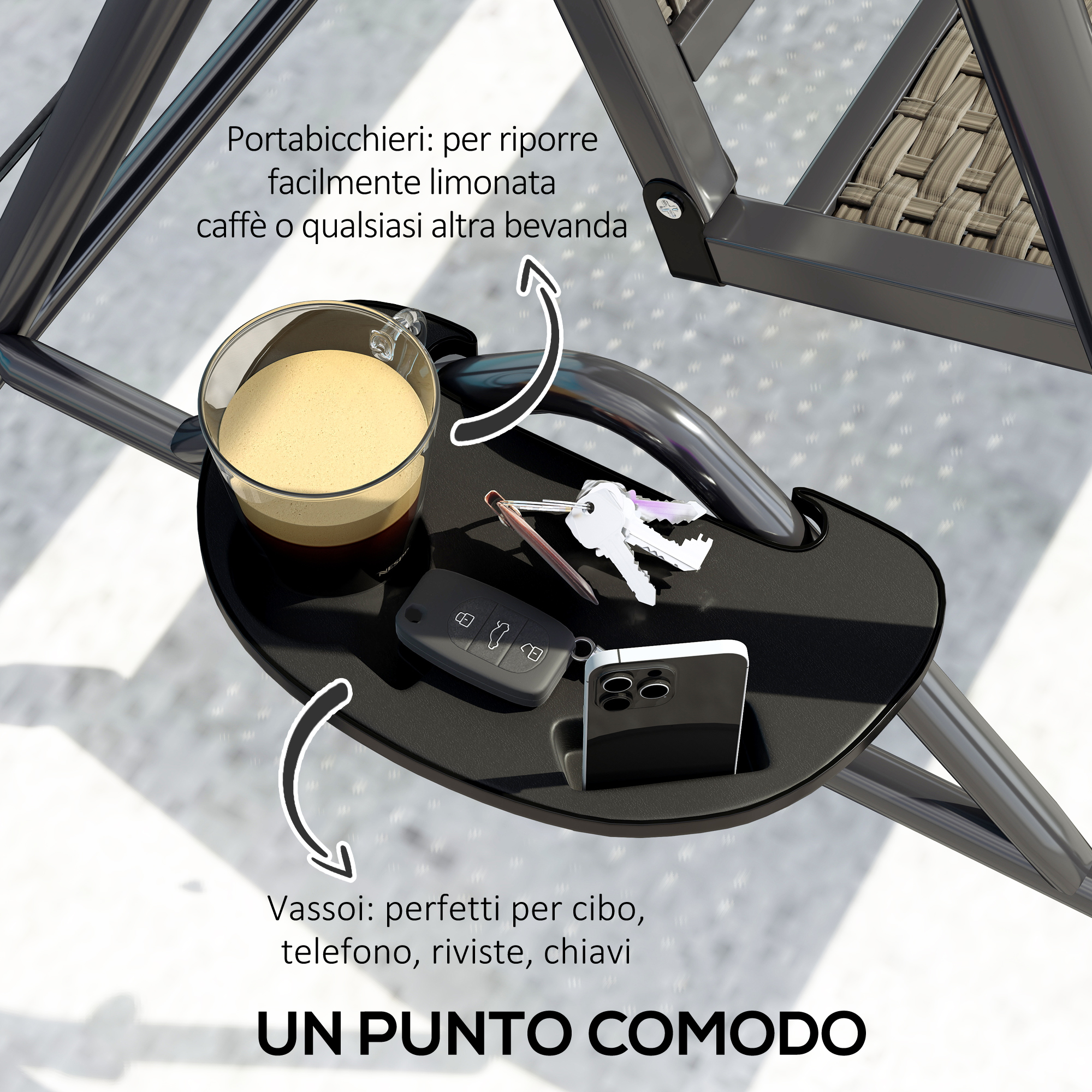 Un vassoio su una sedia contiene caffè, chiavi e telefono.