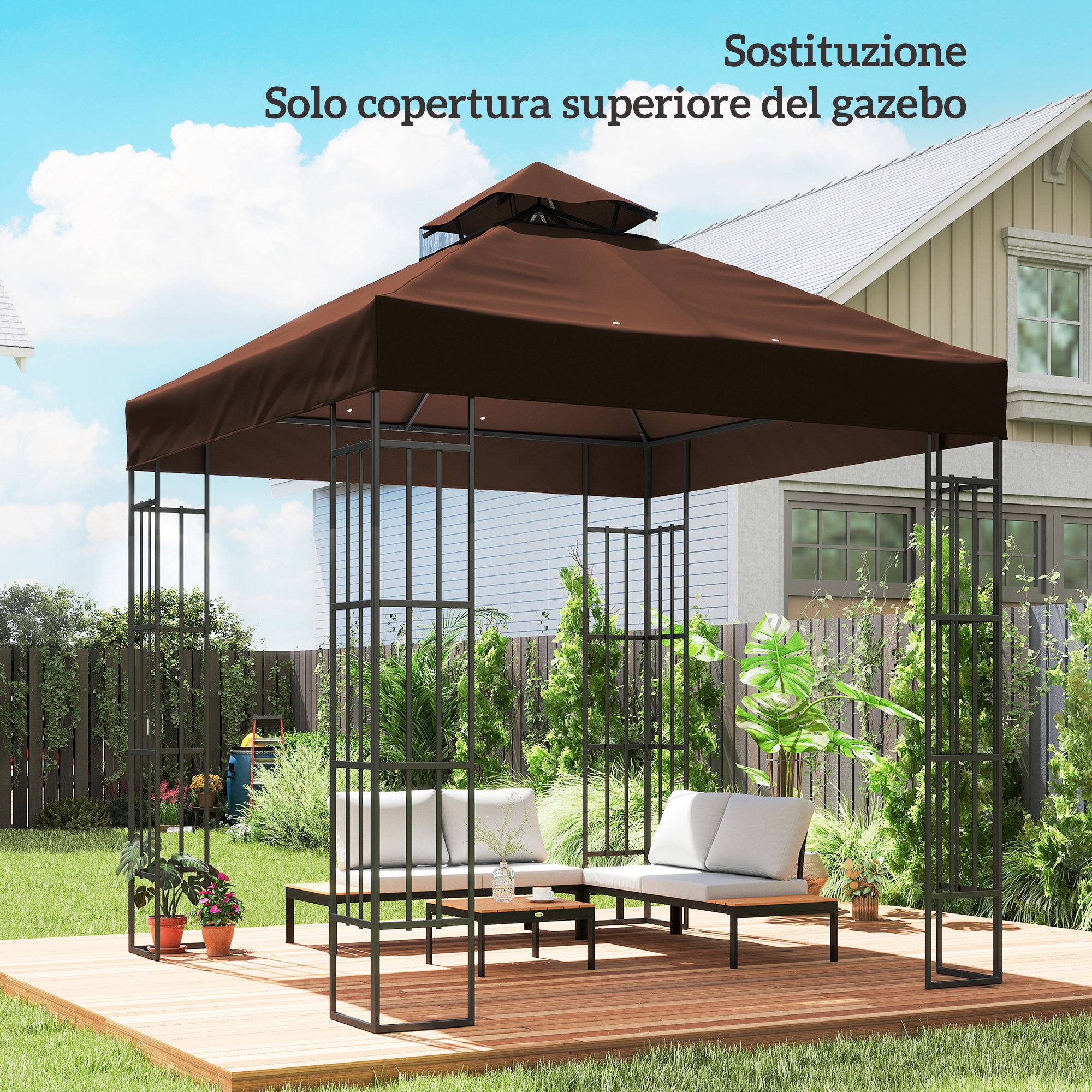 Una copertura marrone per gazebo su un ponte di legno con mobili e piante in giardino.