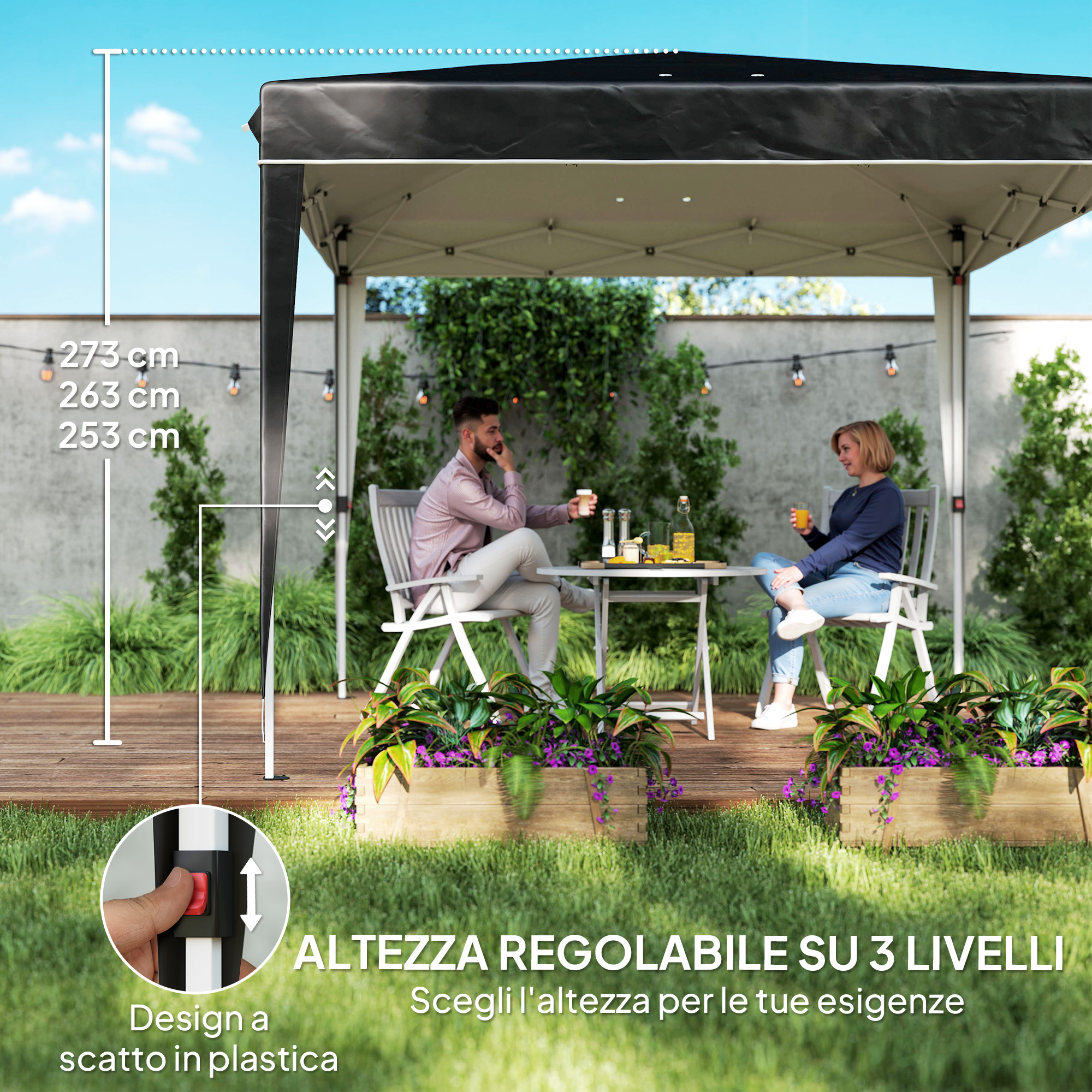 Un uomo e una donna siedono sotto un gazebo su una terrazza in legno con piante.