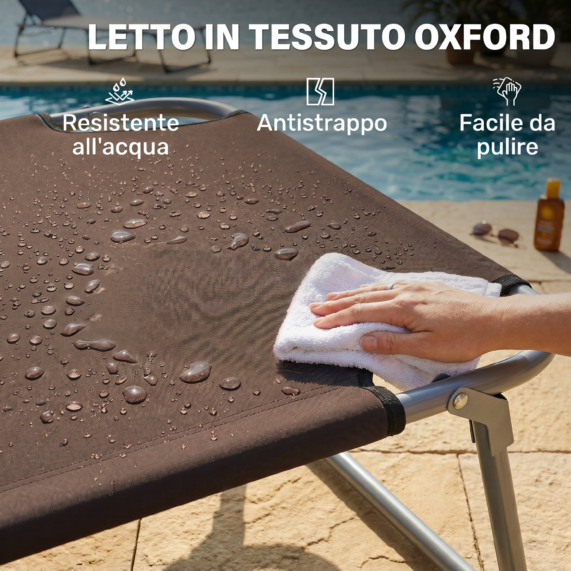 Sdraio marrone a bordo piscina con gocce d'acqua, una mano lo pulisce.