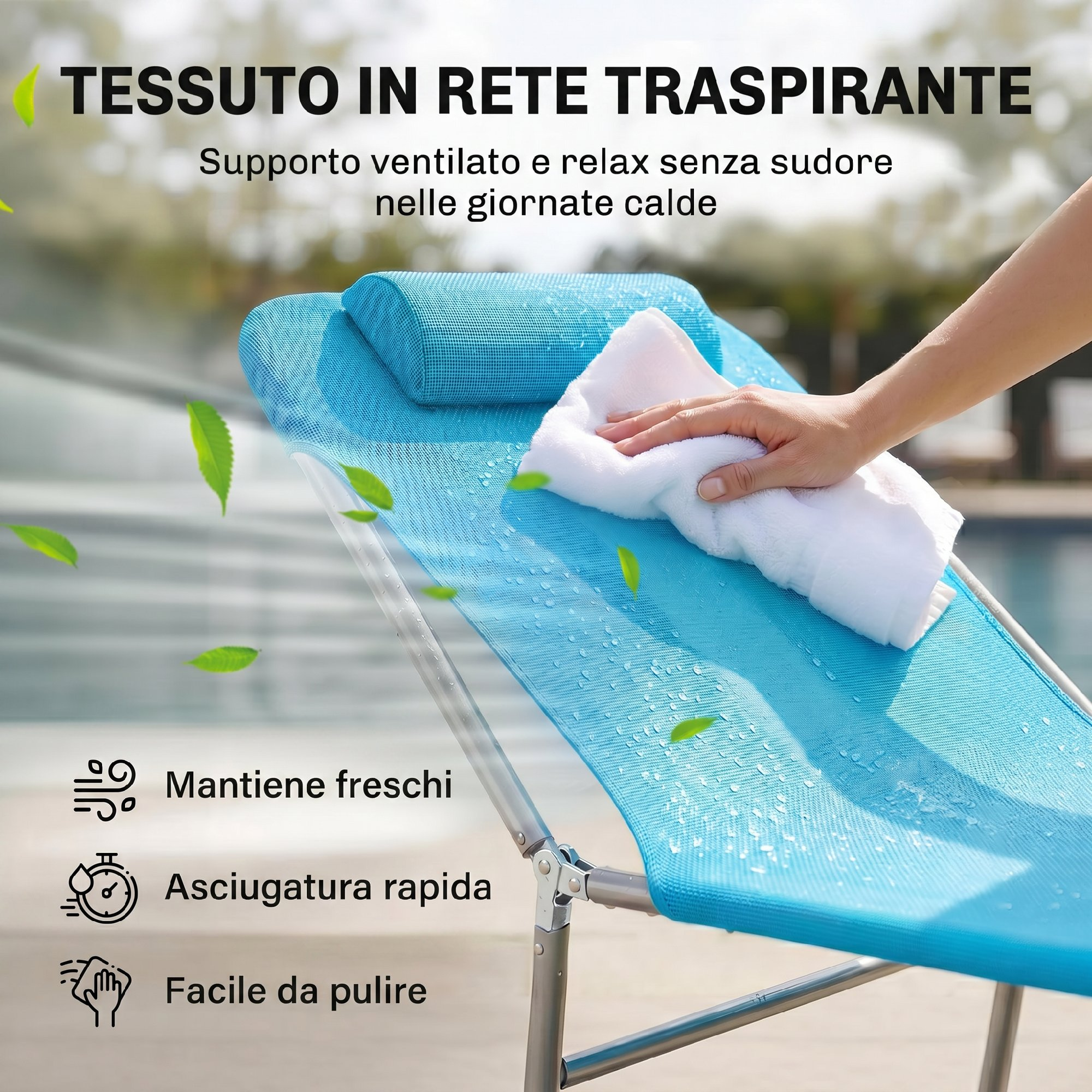 Una sdraio blu con asciugamano e foglie.