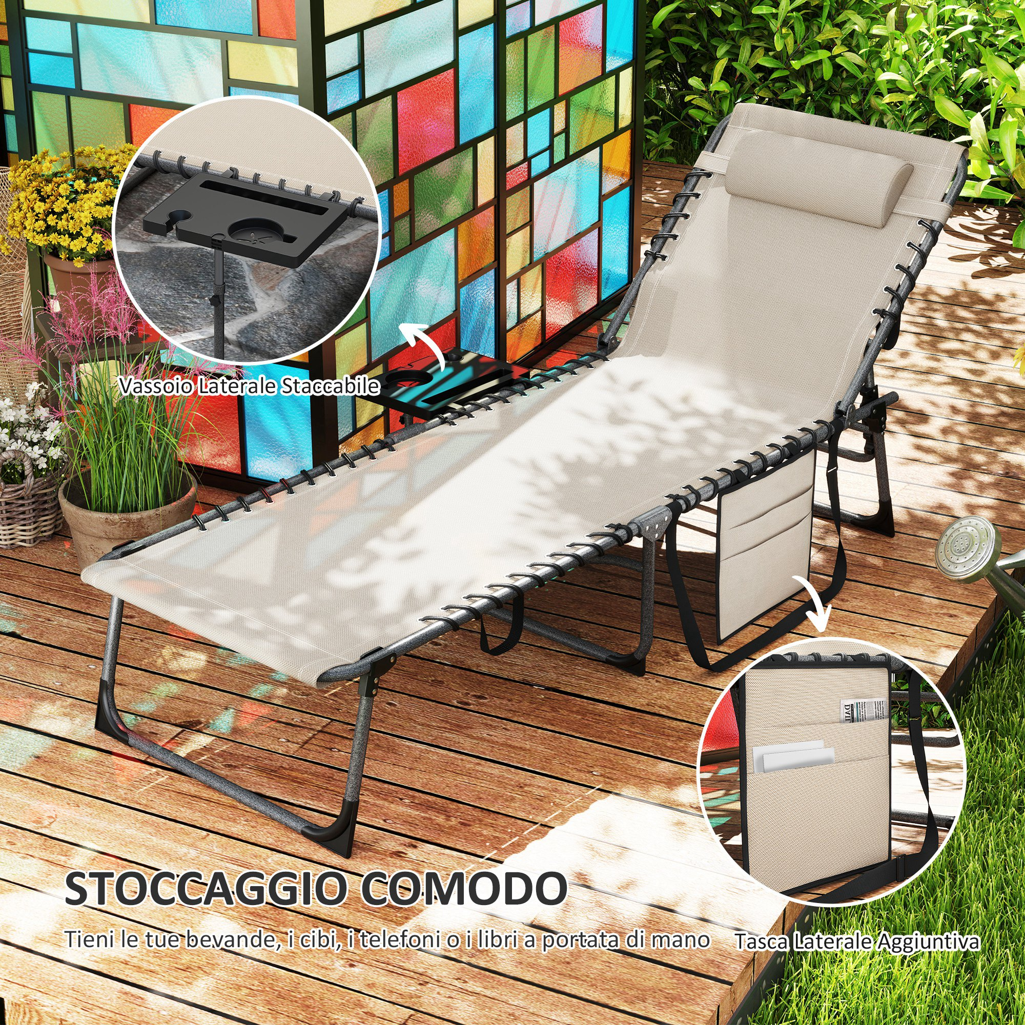 Una sdraio beige con vassoio staccabile e tasca laterale su un terrazzo in legno.