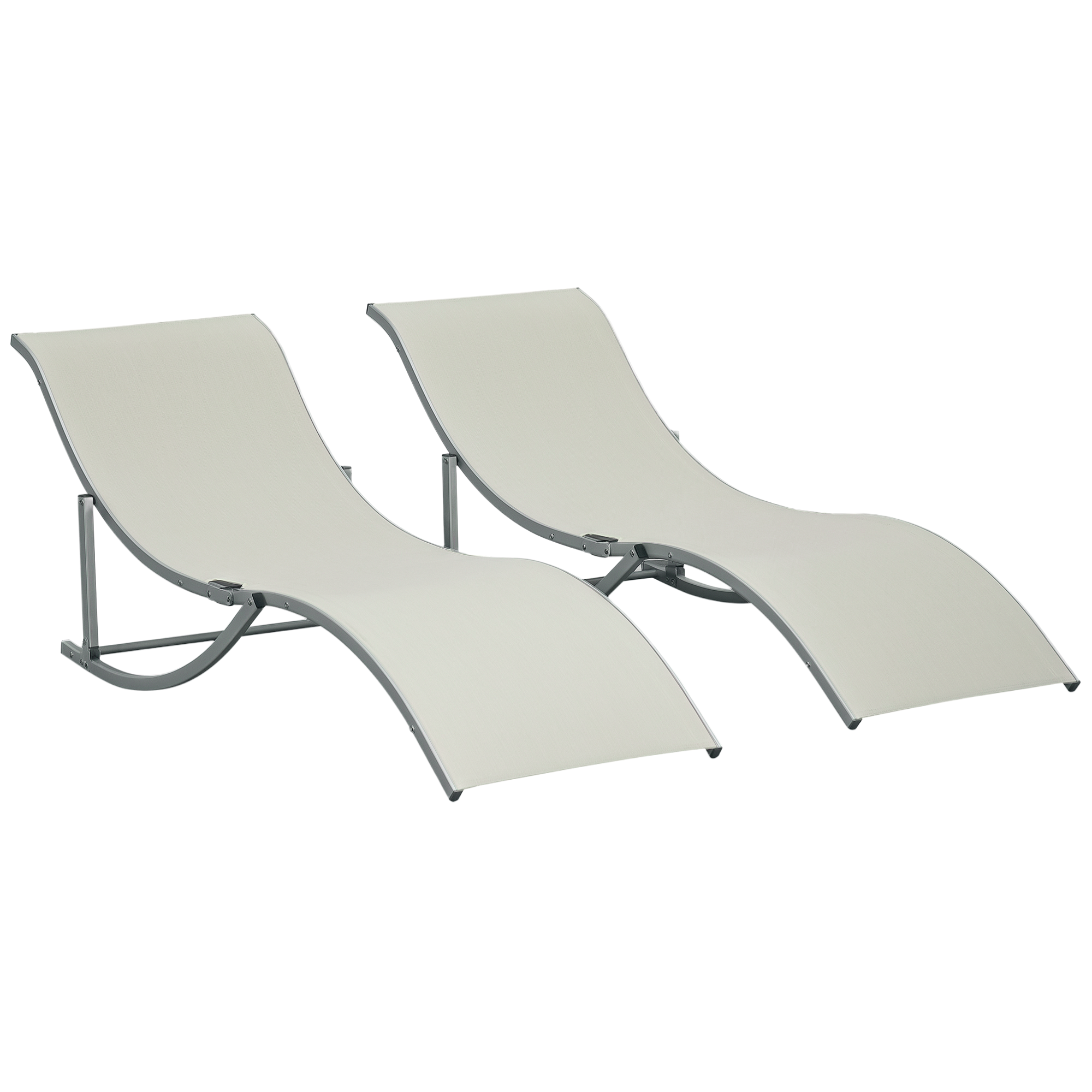 Due sedie a sdraio color beige chiaro con telai in metallo grigio.